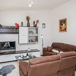 Stunning In Brdo With Sauna Casa de Férias *
