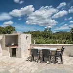 Casa de Férias Stunning In Brdo With Sauna *