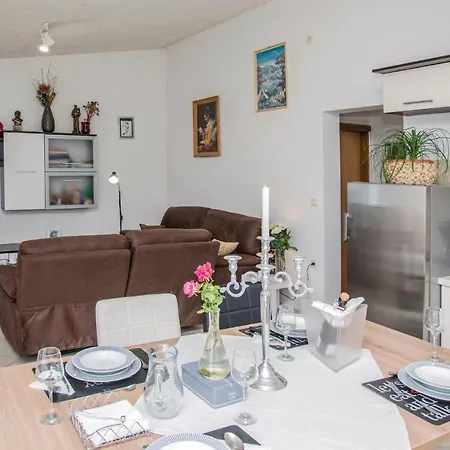 Semesterbostad In Brdo With Kitchen *